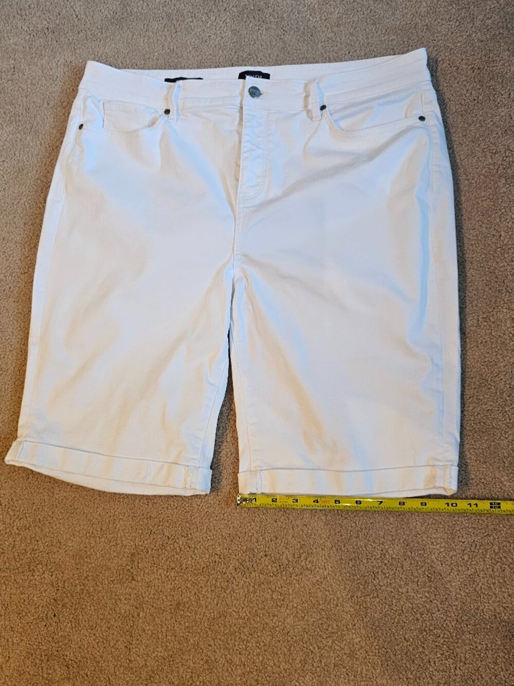 Womens NYDJ Briella Rolled Cuff White Shorts Size 18-Pre-Owned